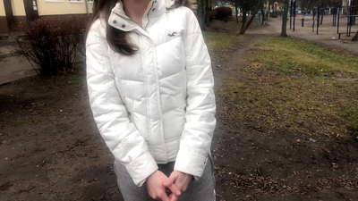 Främling för pengarna sugit och knullat. Rysk amatör. Med talande.