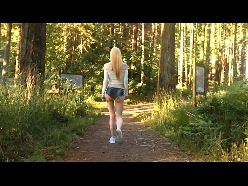 ❤️ Vacker kvinna rör sig långsamt, inte nakenvideo Sex at sv.sexarxiv.ru ❌